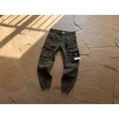 Брюки-карго Stone Island Embroidered Pocket Logo "Khaki" фото № 6 Брюки-карго Stone Island Embroidered Pocket Logo "Khaki" фото № 6