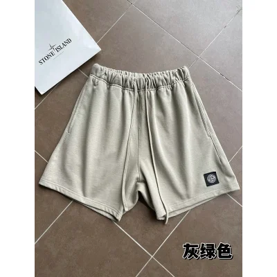 Шорты Stone Island Black Square Logo Sport "Gray/Green" фото № 2 Шорты Stone Island Black Square Logo Sport "Gray/Green" фото № 2