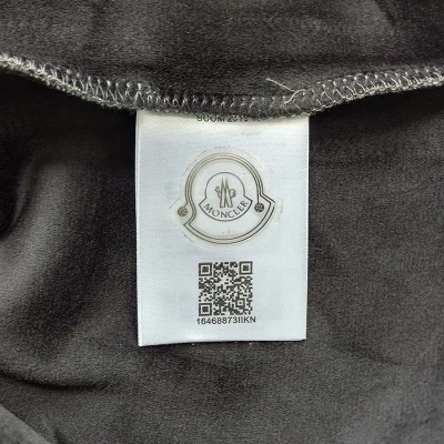 Свитшот Moncler With Logo "Black" фото № 7 Свитшот Moncler With Logo "Black" фото № 7