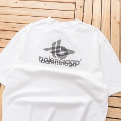 Футболка Balenciaga Front Logo With Shadow "White" фото № 6