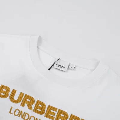 Футболка Burberry Longon-England "White" фото № 3 Футболка Burberry Longon-England "White" фото № 3