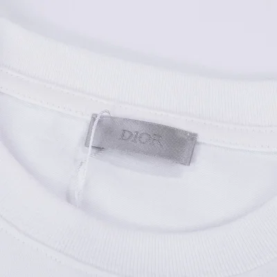 Футболка Christian Dior Big Pin "White" фото № 2 Футболка Christian Dior Big Pin "White" фото № 2