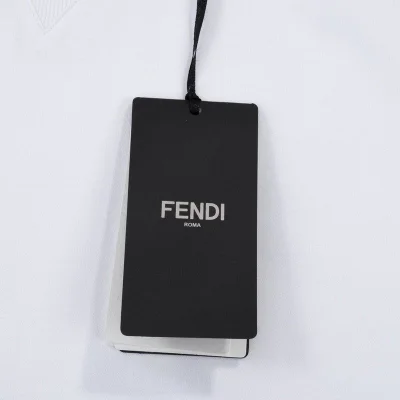 Футболка Fendi Cotton With The Inscription "White" фото № 2 Футболка Fendi Cotton With The Inscription "White" фото № 2