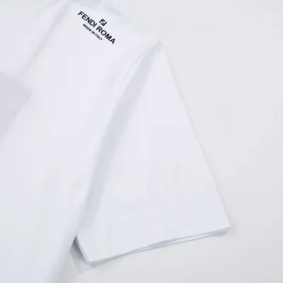 Футболка Fendi Cotton With The Inscription "White" фото № 5 Футболка Fendi Cotton With The Inscription "White" фото № 5