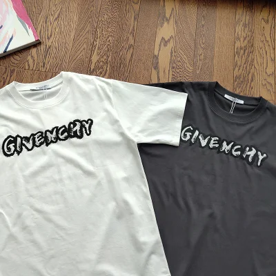 Футболка Givenchy Large Logo "White" фото № 4 Футболка Givenchy Large Logo "White" фото № 4