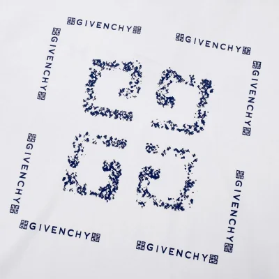 Футболка Givenchy With A Letter Logo On The Back "White" фото № 8 Футболка Givenchy With A Letter Logo On The Back "White" фото № 8