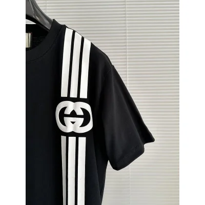 Футболка Gucci Vertical Stripes And Logo "Black" фото № 3