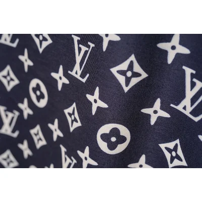 Футболка Louis Vuitton With Emblems And Stripes "Black" фото № 4