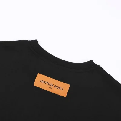 Футболка Louis Vuitton With Blue Graphic Logo "Black" фото № 2