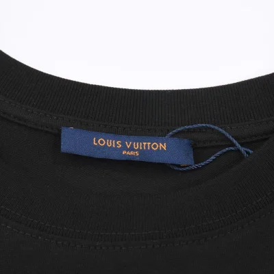 Футболка Louis Vuitton With Blue Graphic Logo "Black" фото № 5