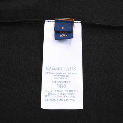 Футболка Louis Vuitton With Blue Big Brand Logo "Black" фото № 3 Футболка Louis Vuitton With Blue Big Brand Logo "Black" фото № 3
