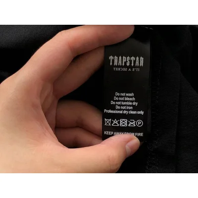 Футболка Trapstar Wide Wave Line "Black" фото № 3 Футболка Trapstar Wide Wave Line "Black" фото № 3