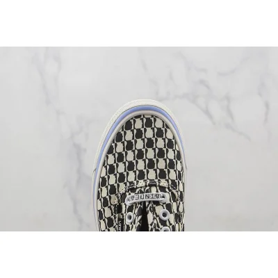 Brain Dead x Vans Authentic "Marshmallow/Black" фото № 4 Brain Dead x Vans Authentic "Marshmallow/Black" фото № 4