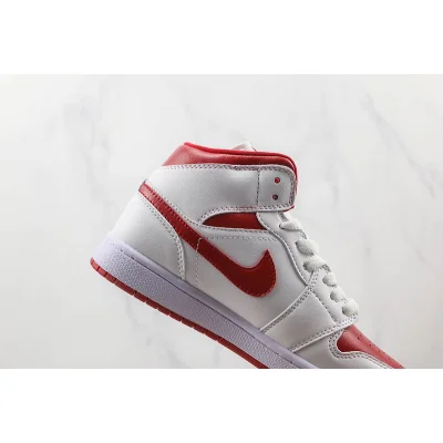 Air Jordan 1 Mid "Red Toe" фото № 4
