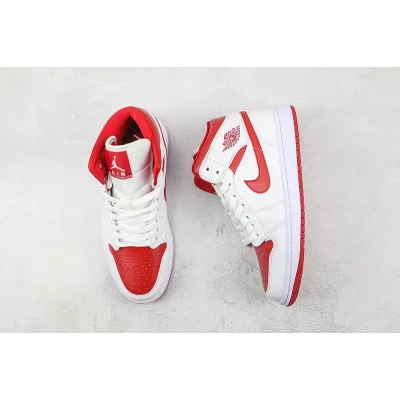 Air Jordan 1 Mid "Red Toe" фото № 7