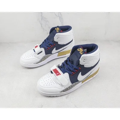 Air Jordan Legacy 312 High "White/ White-Midnight Navy-Varsity Red" фото № 5 Air Jordan Legacy 312 High "White/ White-Midnight Navy-Varsity Red" фото № 5