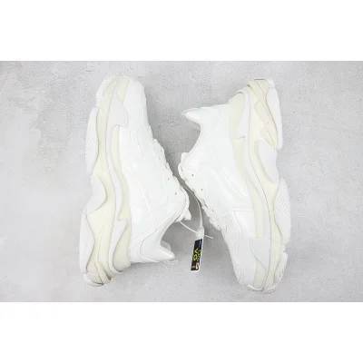 Balenciaga Triple S "Glossy White" фото № 7 Balenciaga Triple S "Glossy White" фото № 7