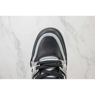 Louis Vuitton LV Trainer 2021 Low "Black Signature/Grey" фото № 4 Louis Vuitton LV Trainer 2021 Low "Black Signature/Grey" фото № 4