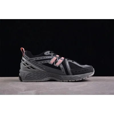 New Balance 1906R "Black/Pink Moon" фото № 8 New Balance 1906R "Black/Pink Moon" фото № 8