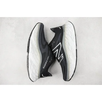 New Balance Fresh Foam X More V4 "Black/White" фото № 7