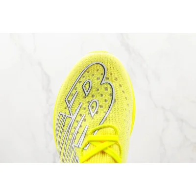 New Balance FuelCell RC Elite V3 "Strike Yellow" фото № 4 New Balance FuelCell RC Elite V3 "Strike Yellow" фото № 4