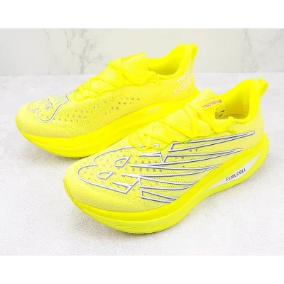 New Balance FuelCell RC Elite V3 "Strike Yellow" фото № 5 New Balance FuelCell RC Elite V3 "Strike Yellow" фото № 5