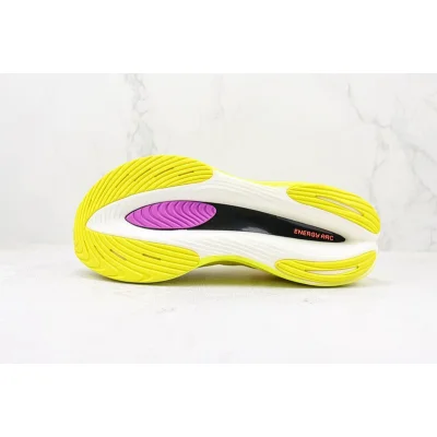 New Balance FuelCell RC Elite V3 "Strike Yellow" фото № 8 New Balance FuelCell RC Elite V3 "Strike Yellow" фото № 8