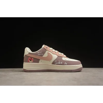 Nike Air Force 1 Low "Strawberry Bear" фото № 2 Nike Air Force 1 Low "Strawberry Bear" фото № 2