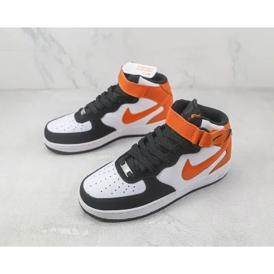 Nike Air Force 1 Mid "Black/White/Orange" фото № 5 Nike Air Force 1 Mid "Black/White/Orange" фото № 5