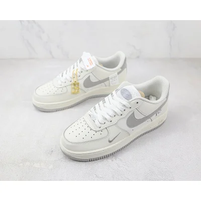 Nike Air Force 1 Low "Silver Snow" фото № 5