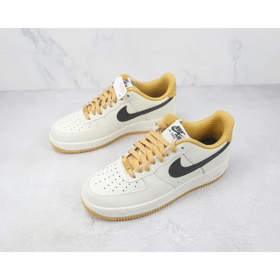Nike Air Force 1 Low "Sail/Gold" фото № 5 Nike Air Force 1 Low "Sail/Gold" фото № 5
