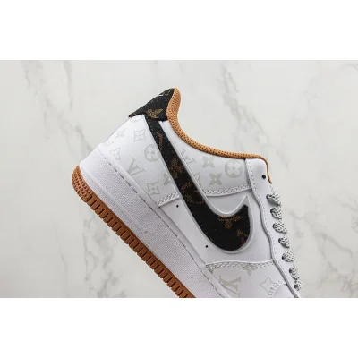 Louis Vuitton x Nike Air Force 1 Low "Brown/White/Black Swoosh" фото № 3
