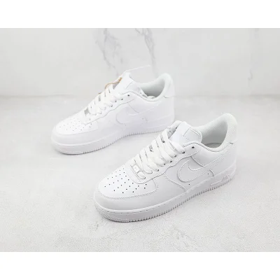 Nike Air Force 1 Low "Triple White" фото № 5
