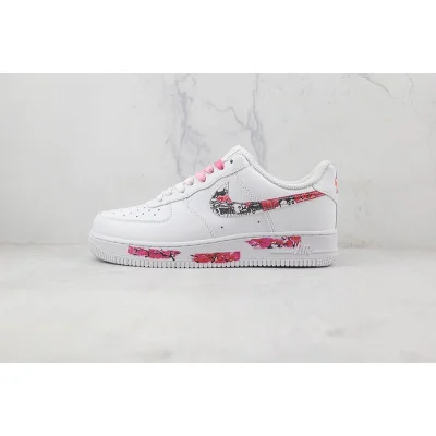 Nike Air Force 1 Low "Pink/Red/Black Graffiti" фото № 2