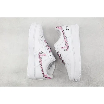 Nike Air Force 1 Low "White/Pink Tiger" фото № 7