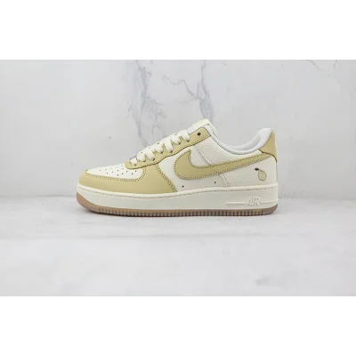 Nike Air Force 1 Low "Lemon" фото № 2 Nike Air Force 1 Low "Lemon" фото № 2