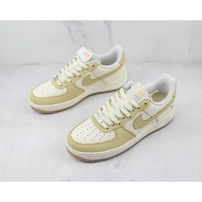 Nike Air Force 1 Low "Lemon" фото № 5 Nike Air Force 1 Low "Lemon" фото № 5