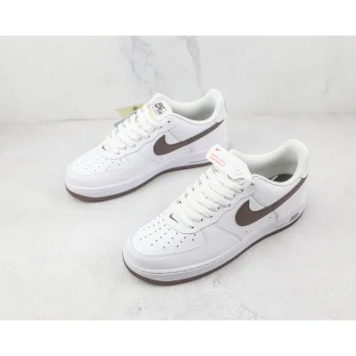 Nike Air Force 1 Low "Color of the Month White/Chocolate" фото № 5