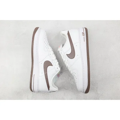 Nike Air Force 1 Low "Color of the Month White/Chocolate" фото № 7
