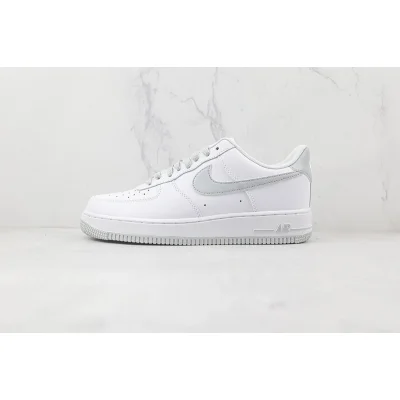 Nike Air Force 1 Low "Pure Platinum" фото № 2 Nike Air Force 1 Low "Pure Platinum" фото № 2