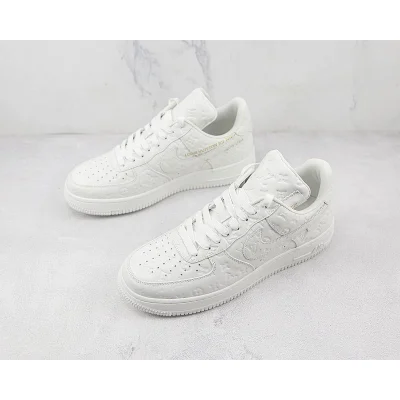 Louis Vuitton x Nike Air Force 1 Low "Triple White" фото № 5