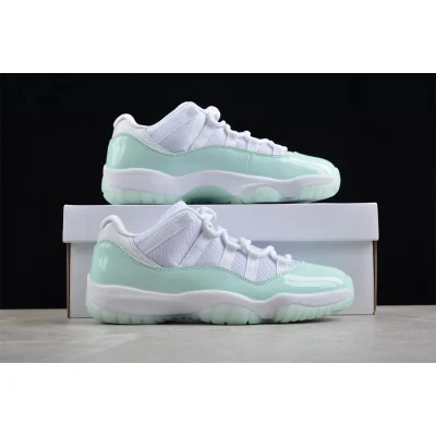 Nike Air Jordan 11 Low "Igloo" фото № 9 Nike Air Jordan 11 Low "Igloo" фото № 9