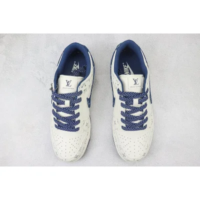 Louis Vuitton x Nike Dunk Low "Daisy White/Aegean" фото № 7