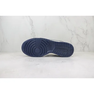 Louis Vuitton x Nike Dunk Low "Daisy White/Aegean" фото № 8