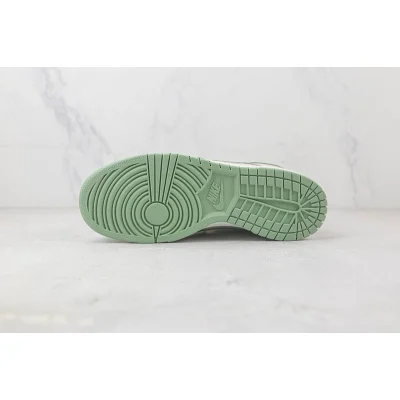 Otomo Katsuhiro x Nike SB Dunk Low "Grey with Green" фото № 9