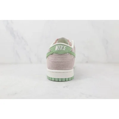 Otomo Katsuhiro x Nike SB Dunk Low "Grey with Green" фото № 8