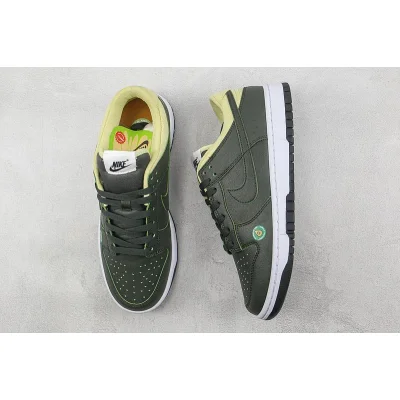 Nike SB Dunk Low "Avocado" фото № 6 Nike SB Dunk Low "Avocado" фото № 6