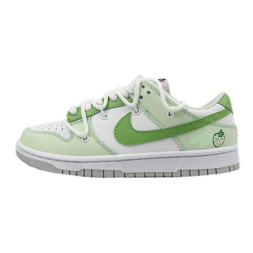 Nike SB Dunk Low "Light Green/White"