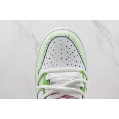 Nike SB Dunk Low "Light Green/White" фото № 3 Nike SB Dunk Low "Light Green/White" фото № 3