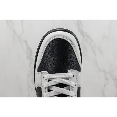 Nike Dunk Low Retro "Reverse Panda" фото № 3 Nike Dunk Low Retro "Reverse Panda" фото № 3